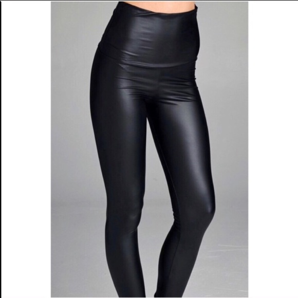 Plus Size Faux Leather Leggings tummy Control 1-3X - Picture 4 of 7